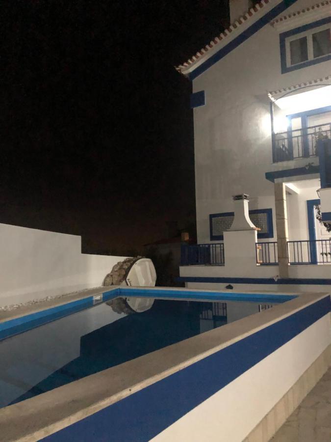 Villa Praia Sao Martinho do Porto Luaran gambar