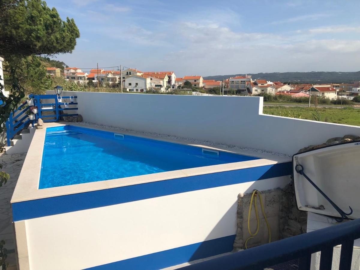 Villa Praia Sao Martinho do Porto Luaran gambar