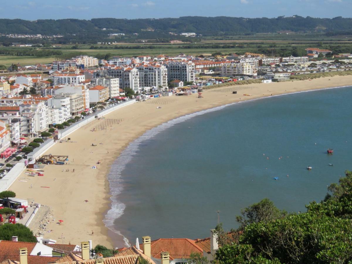 Villa Praia Sao Martinho do Porto Luaran gambar