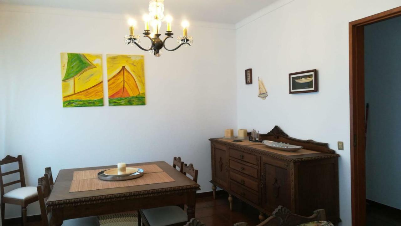 Villa Praia Sao Martinho do Porto Luaran gambar