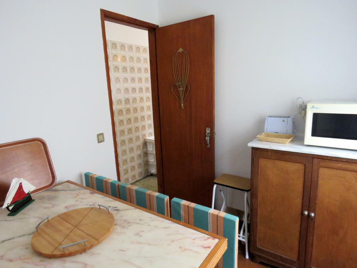 Villa Praia Sao Martinho do Porto Luaran gambar